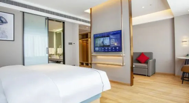 Люкс Deluxe Magnotel Business Hotel (Yangzhou Slender West Lake Scenic Area)
