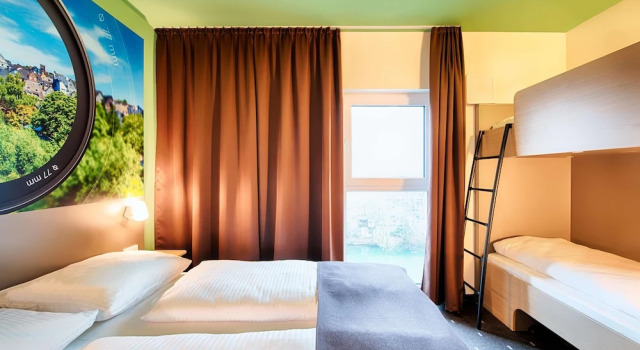 Четырёхместный семейный номер Standard B&B Hotel Wetzlar