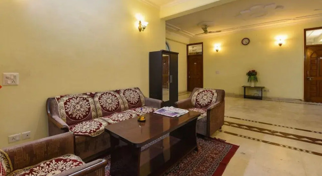 Rose View By OYO Rooms, Забронировать Отель Нойда штат Уттар-Прадеш