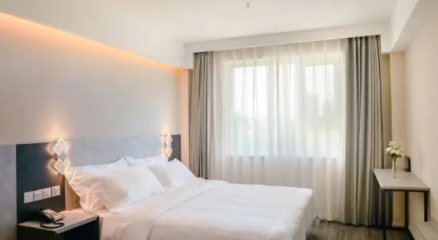 Люкс Business Homeinn Superior Yun Hotel (Wuhu Anshida Exhibition Center)