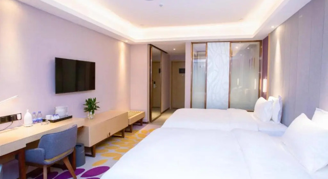 Двухместный номер Deluxe Lavande Hotel Nanchang West Railway Station Guobo Subway Station