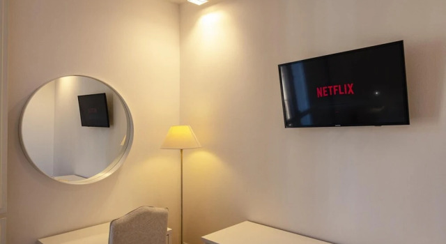 Brand new Suite With Balcony Via Albertoni, Забронировать Отель Савена 