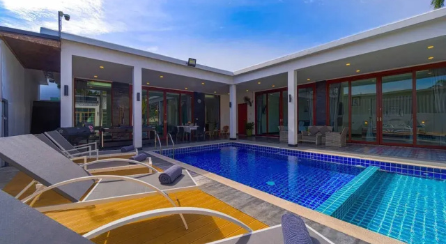 Вилла Beautiful 4-Bedroom Pool Villa - BL9
