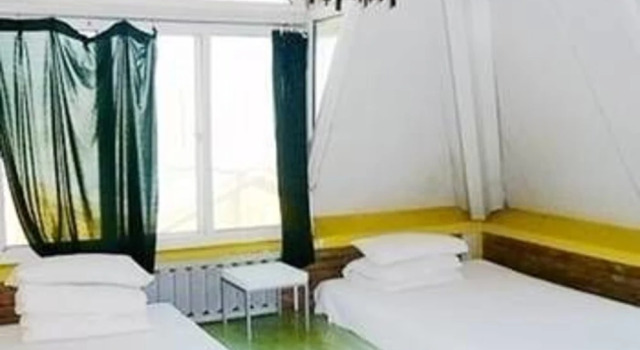 Goose and Duck Ranch, Book Hotel Hoteller i Beijing Province med parkering, Parkering