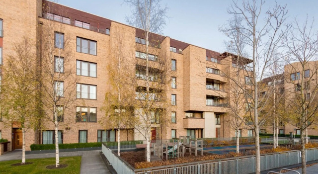 Silver Lining - Penthouse with parking, Забронировать Апартаменты/квартира Мерчистон Эдинбург, рядом с Johnnie Walker Princes Street