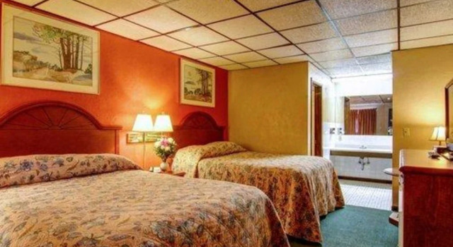 Econo Lodge, Prenota Hotel Hotel a Menard con piscina, Piscina