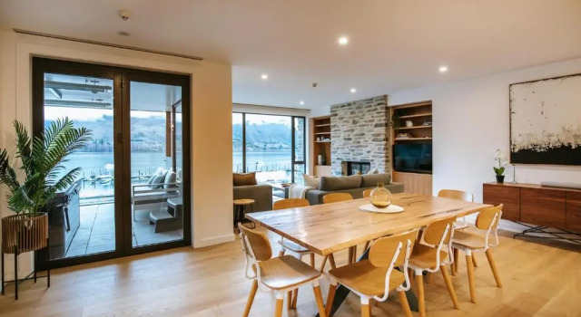 Spinnaker Tahi - Sleeps 6 - Central Location - Lake Views
