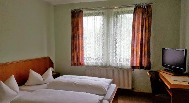 Номер Standard Pension Waldfrieden