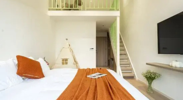 Семейный тент с красивым видом из окна Floral Hotel·Yan 'an Lake Language Family Homestay Hotel