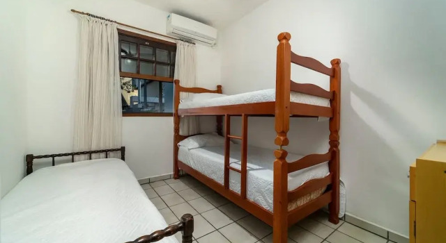 914B - Casa 3 dormitórios em Bombas SC, Забронировать Дом для отпуска Виллы Бомбиньяс, рядом с Bombinhas Panoramic View Park, Вилла