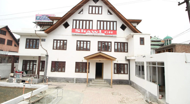 OYO 33430 Shawl Gh, Забронировать Отель Сринагар Jammu & Kashmir Ski