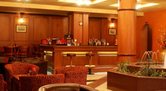 Hotel Ambasador Prishtina, Забронировать Отель Отели Приштина с завтраком, рядом с Emin Gjiku Ethnographic Museum, Завтраки
