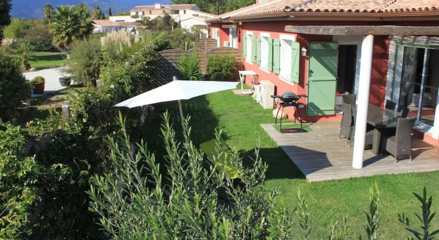 Семейная вилла с 3 комнатами Villas CALA CORSA - 3 chambres piscine partagée chauffée - CALA ROSSA Porto-Vecchio - Villas entièrement Climatisées - Internet gratuit
