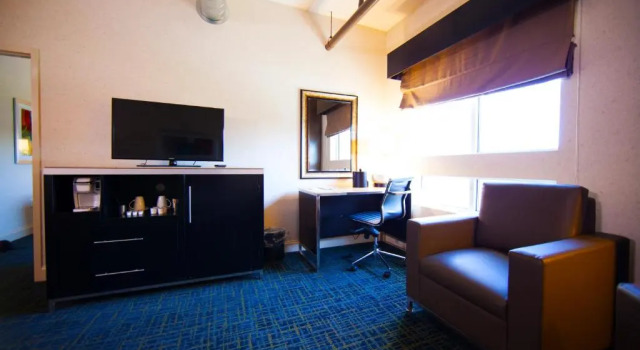 Люкс Warehouse Hotel