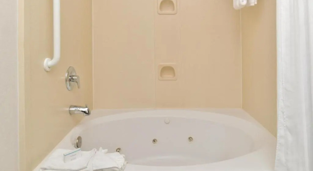 Люкс Hilton Garden Inn Addison