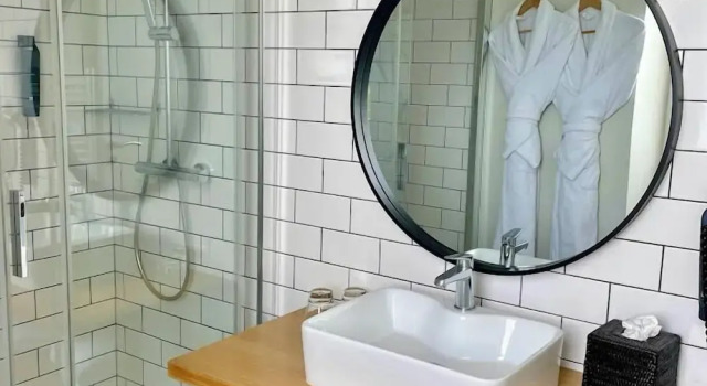 Номер Superior Hôtel Les Costans, The Originals Relais