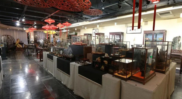 Qingdao Zhongyang Business Hotel