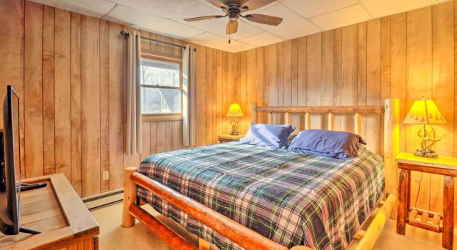 Lake Harmony Access: Home w/ Game Room + Fire Pit, Book Hotel Lake Harmony Pennsylvania