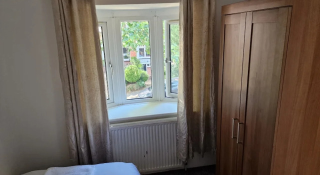 Lovely 4-bed House in Nottingham- Mapperly Park, Boek Hotel Hotels in Nottinghamshire met parkeren, Parkeren