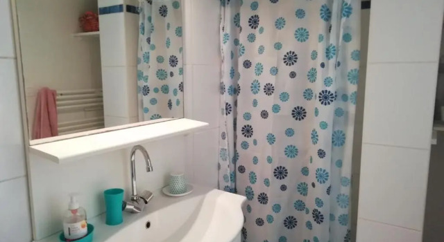 Апартаменты Studio en rez de jardin narbonne