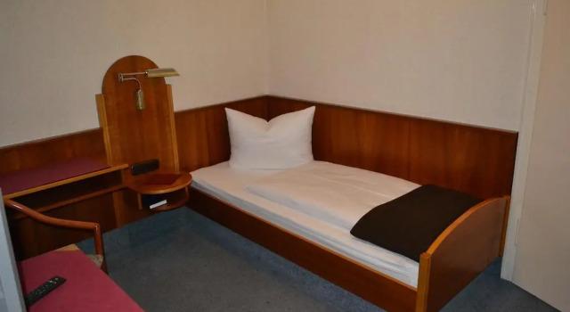 Hotel Walfisch, Book Hotel Hotels in Lower Franconia with a Pool, Swimming Pool
