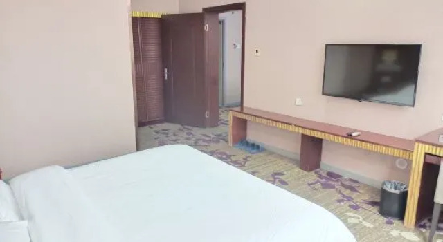 Люкс Hebi Great Wall Business Hotel