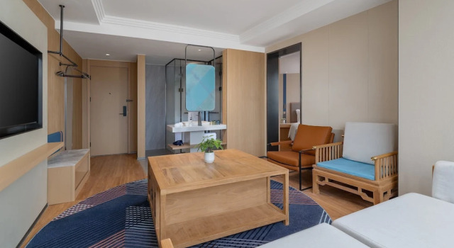 Люкс Holiday Inn Express Kunming Railway Station by IHG