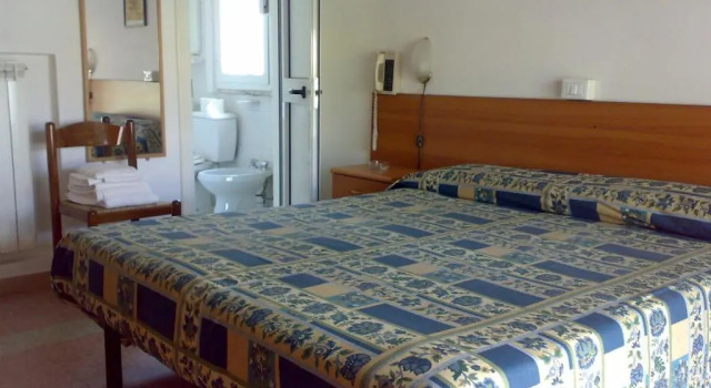 Четырёхместный номер Standard с балконом Hotel Margot