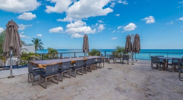 Номер Standard Hyde Beach House Luxury -resort 3 Bedroom Condo by RedAwning