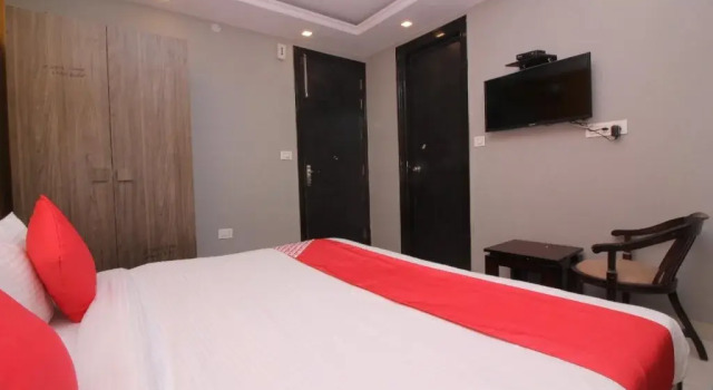 Chugh House By OYO Rooms