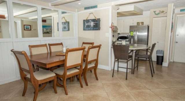 Dolphin Point 104B Destin - 2 Br Condo, Varaa Hotelli Hotellit Emerald Coast uima-altaalla, Uima-allas