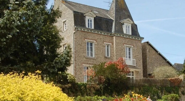 La Maison De La Tortue Bleue, Rezerwuj Hotel Dinan 