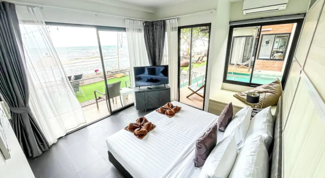 Номер Deluxe с балконом и с видом на море Leamsai Beach Resort