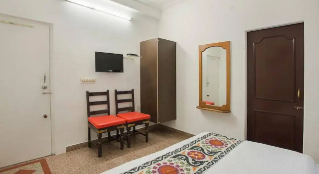 OYO Rooms Raja Park, Забронировать Отель Отели штата Раджастхана с парковкой, Парковка