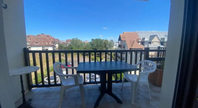 Апартаменты 23m Peaceful With Balcony With Sea View !