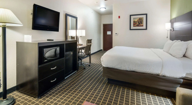 Двухместный номер Standard Clarion Inn & Suites Weatherford South