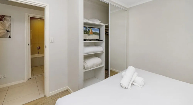 Апартаменты Executive Poinciana Lodges - Ocean Views