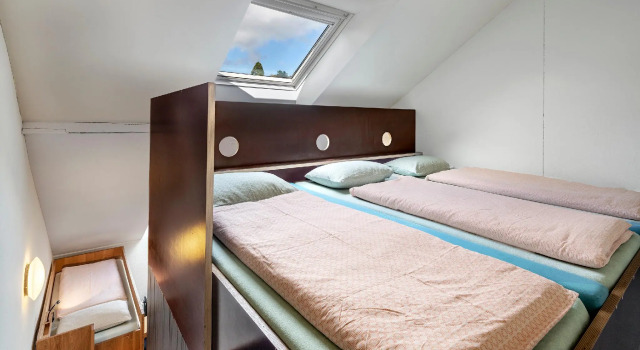 Кровать в общем номере Baden Youth Hostel