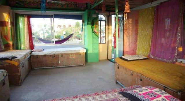 Кровать в общем номере Milkman Guest House