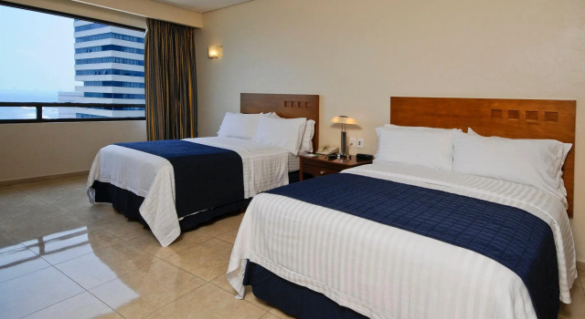 Четырёхместный номер Standard с видом на океан Holiday Inn Veracruz-Boca Del Rio by IHG
