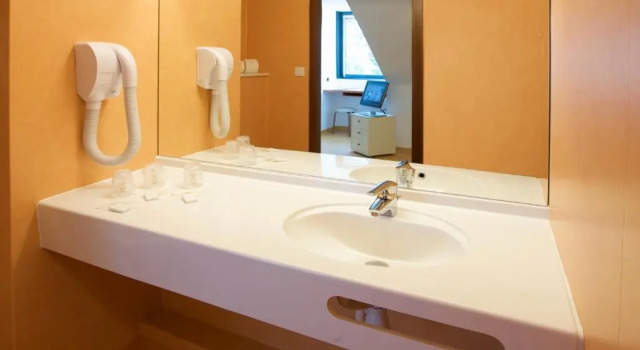 Standard Kolmen hengen huone Time Hotel