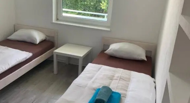 3 Zimmer Messe Wohnung, Забронировать Отель Ганновер Нижняя Саксония, рядом с Buddhist Monastery of Perfect Enlightenment