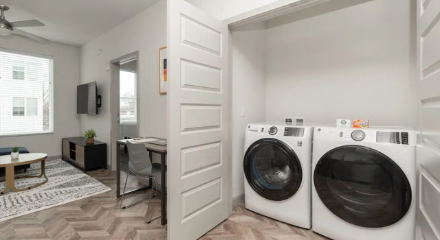 Люкс Yugo Guest Suites
