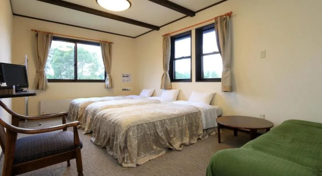 Petit Hotel Kanan, Boek Hotel Chino 