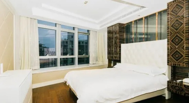 Люкс Deluxe Acme Service Apartment