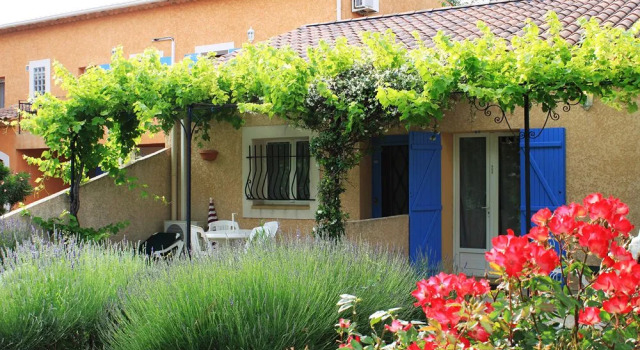 AppartHotel Festival Sud Aqua - Avignon TGV, Prenota Hotel Hotel a Alvernia con parcheggio, Parcheggio