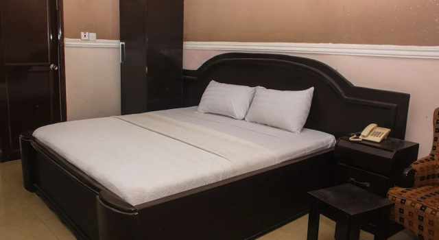 Номер Deluxe Oakland Suites