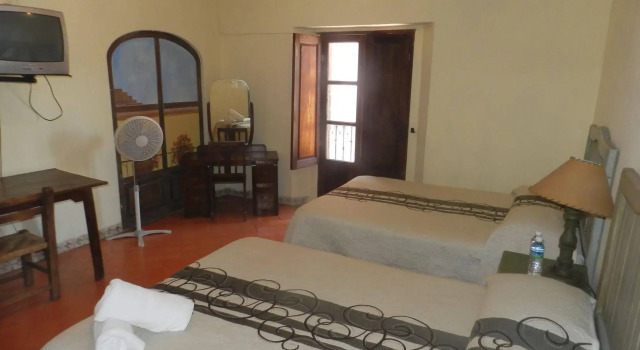 Hotel Parrokia