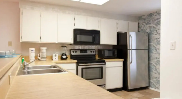 Saida I Condominium 604