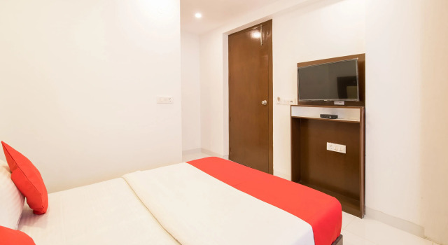 OYO 16375 Melfort Inn, Забронировать Отель Отели Нью-Дели с завтраком, Завтраки